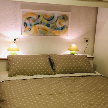 Apartment Filipas Cres Luaran gambar