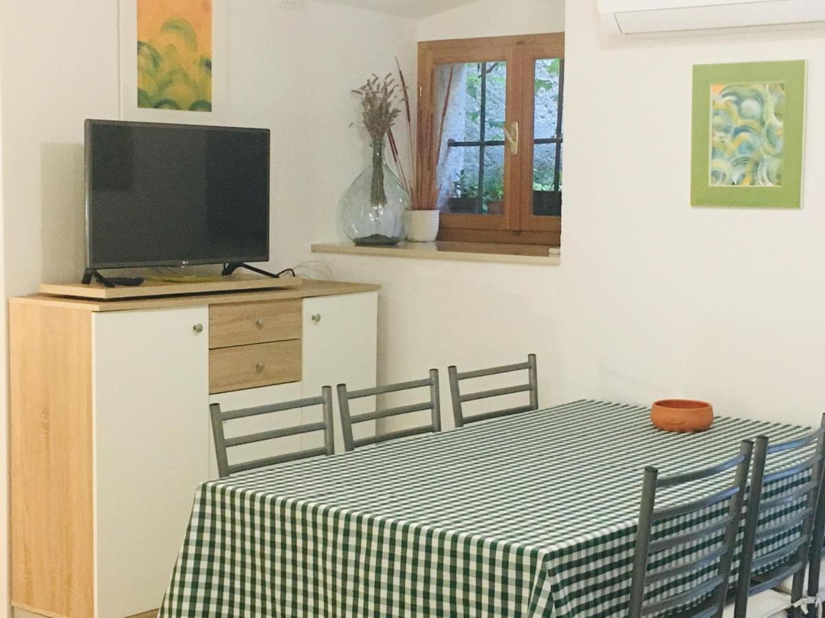 Apartment Filipas Cres Luaran gambar