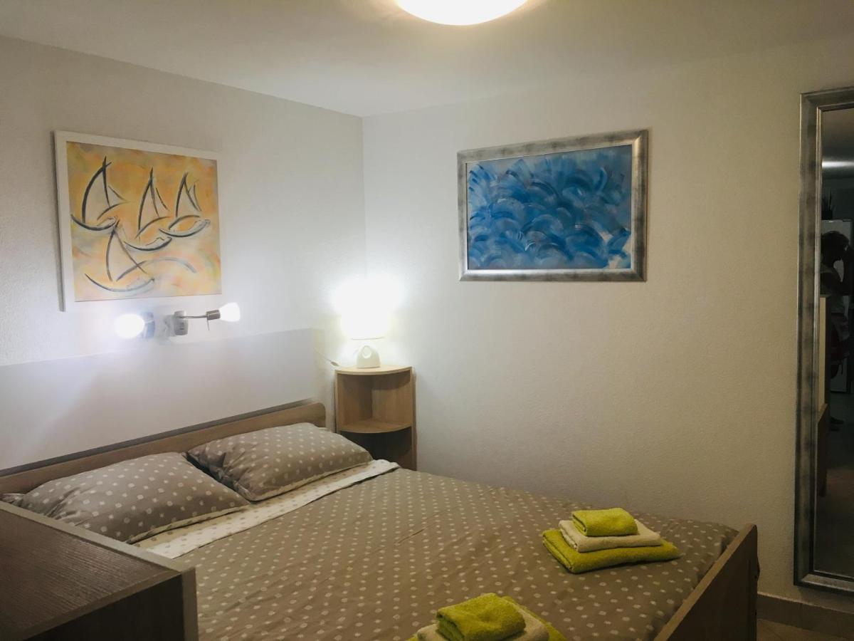 Apartment Filipas Cres Luaran gambar