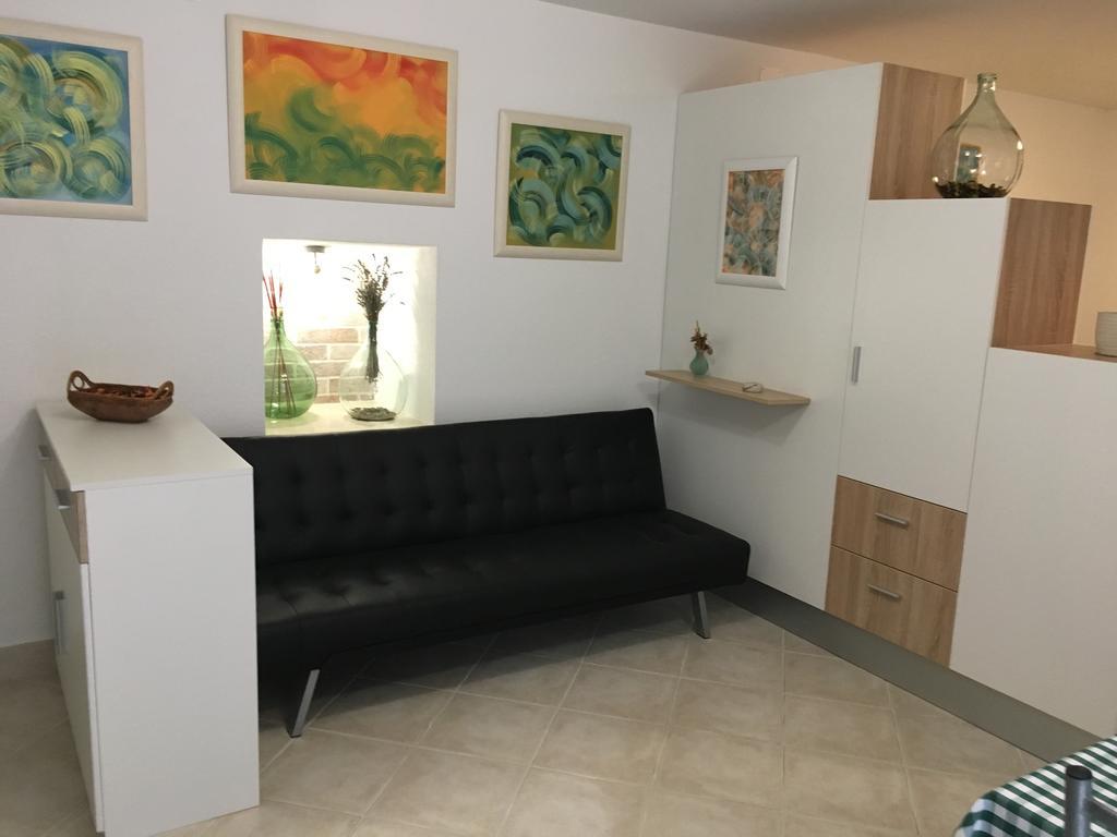 Apartment Filipas Cres Luaran gambar