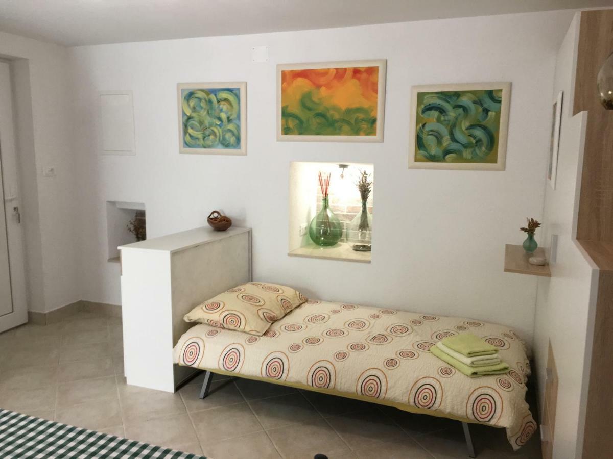 Apartment Filipas Cres Luaran gambar