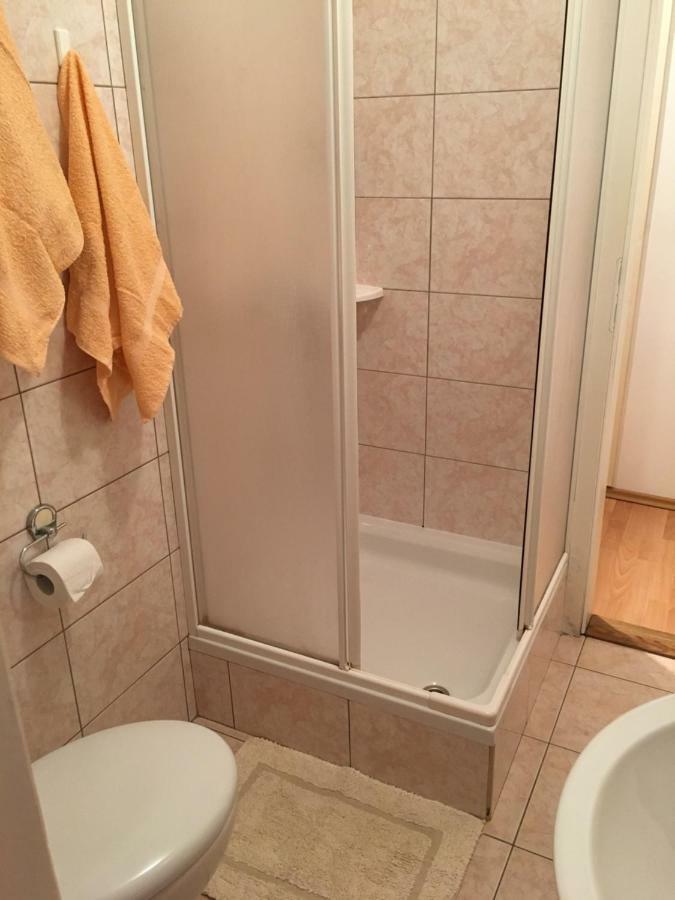 Apartment Filipas Cres Luaran gambar
